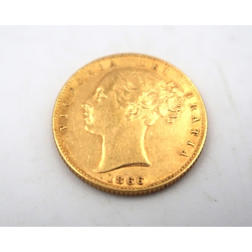 376 - An 1881 full gold sovereign