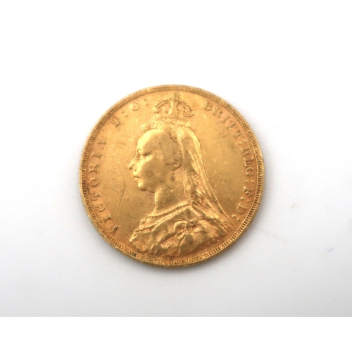 385 - A 1892 Full Sovereign, 7.98grams 22ct gold.