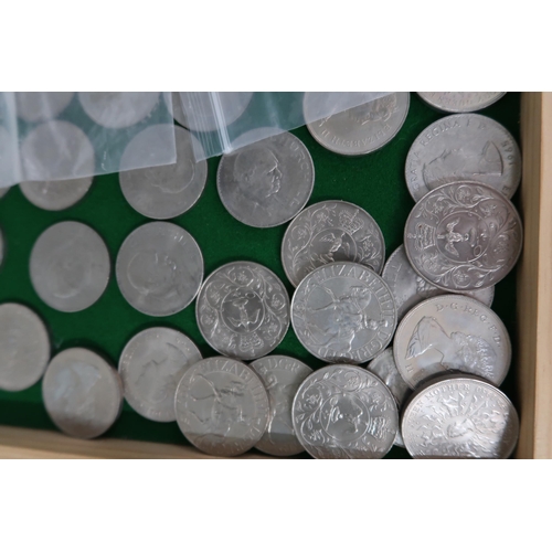 391 - A quantity of British coinage to include 1965 Churchill Crowns, half shillings, and commemorative co... 