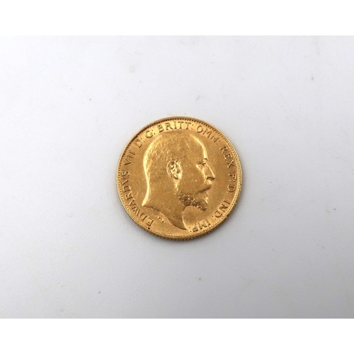 398 - A 1910 half gold sovereign, approx 4 grams