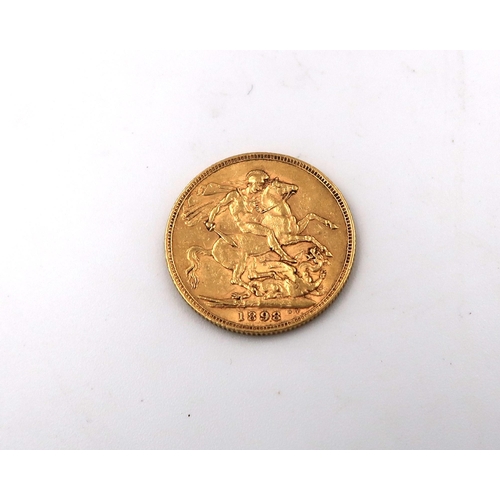 399 - A 1898 full gold sovereign, 7.98 grams