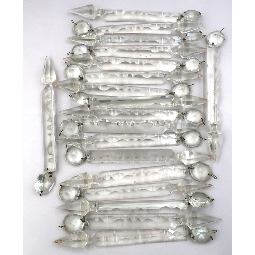 453 - 19 Crystal hanging lustres, approx 20cm long