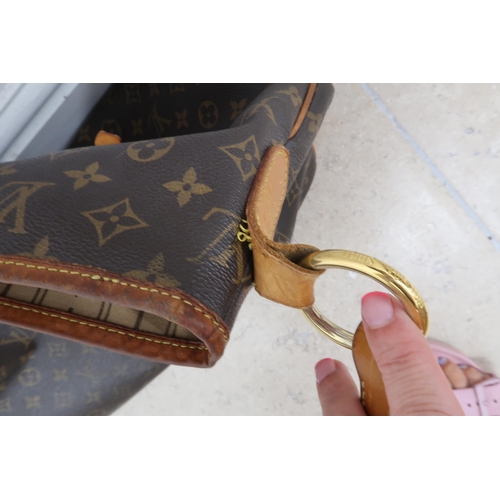 482B - A Louis Vuitton Delightful leather handbag, brown leather with Louis Vuitton monogram with two zips ... 