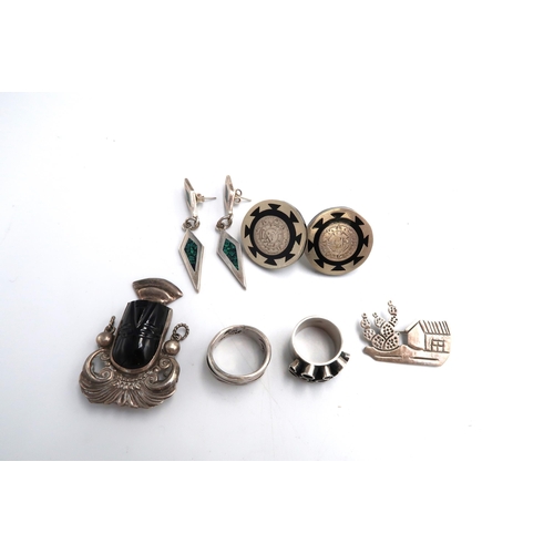 105 - A selection of Mexican silver jewellery including earrings, rings etc - approx total weight 1.92 tro... 