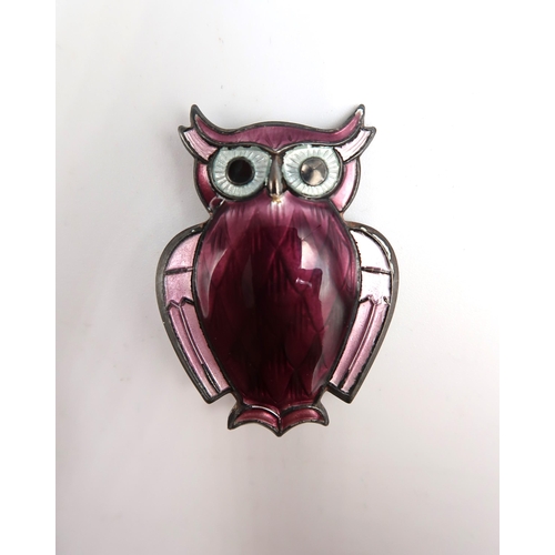 137A - A silver and purple enamel David Andersen Norwegian owl brooch - in good condition