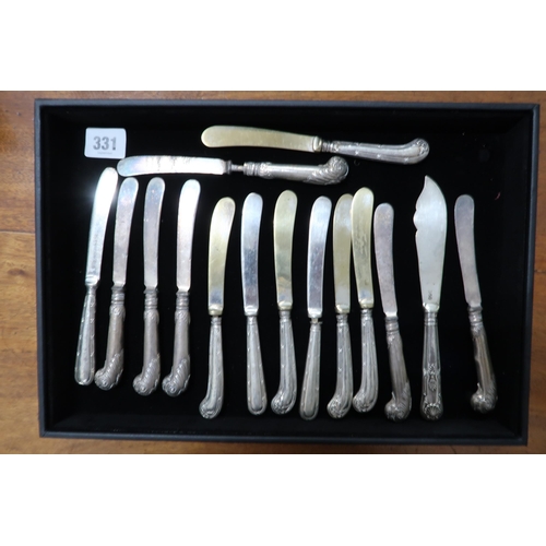 331 - Fifteen butter knives, hallmarked with silver handle