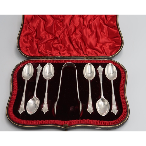 350 - A Cased set of six Silver H.M. teaspoons and sugar nips, 3.88 Troy Oz.