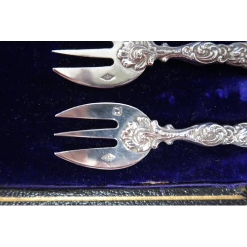 357 - A set of six hallmarked French silver oyster forks with bone handles by Pierre Queille - 1834-1846 -... 