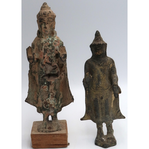 448 - An antique Java style Majapahot Indonesian Deri-Tara figure, 22cm high on wooden base, condition com... 