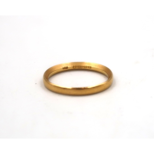 142 - A 22ct hallmarked gold wedding band size P/Q - approx weight 3.3 grams - light surface scratches