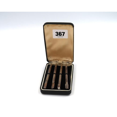 367 - A set of four sterling silver propelling pencil card markers - cased - three of four mechanisms not ... 