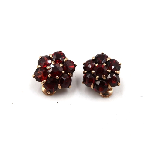 164 - A pair of 9ct and garnet clip earrings - approx weight 6.8 grams