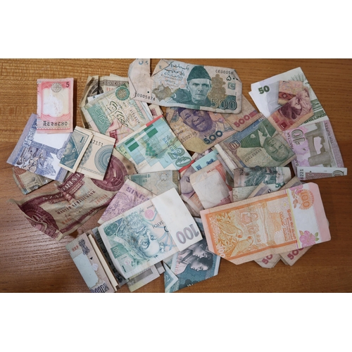 371 - A large selection of foreign bank notes - all circulated, loose