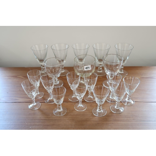 471 - A selection of glassware including six small with twist stem, five small glasses with twist stem, th... 