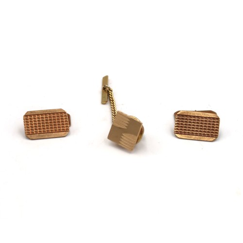 199 - A pair of 9ct gold hallmarked rose gold cufflinks and a single 9ct gold cufflink - approx total weig... 