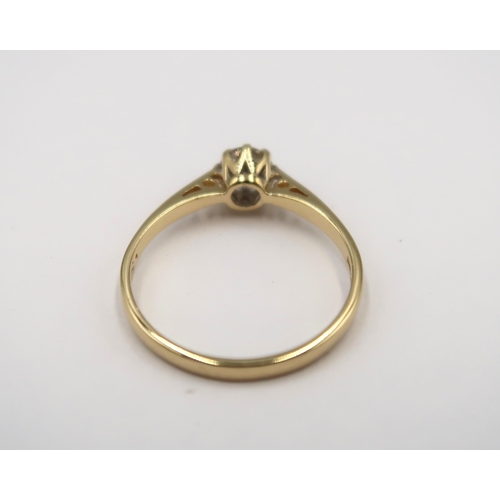 152 - An 18ct yellow gold diamond solitaire ring - diamond approx 0.5ct - diamond size stamped to the insi... 