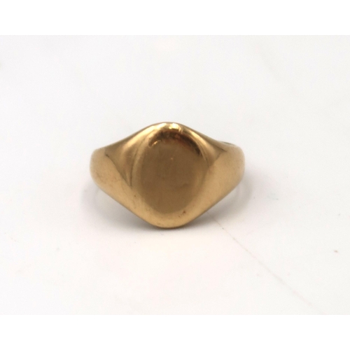 197 - An 18ct gold signet ring, size L, 10.0g.