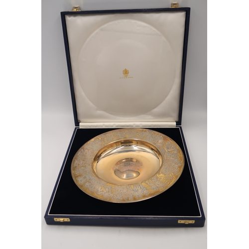 336 - A hallmarked silver circular dish, Garrard & Co. London 1988, 26cm x 4cm high, approx. 8.18 troy oz