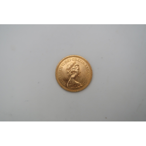 390 - A 1974 Elizabeth II full sovereign 7.98 Grams 22ct gold.