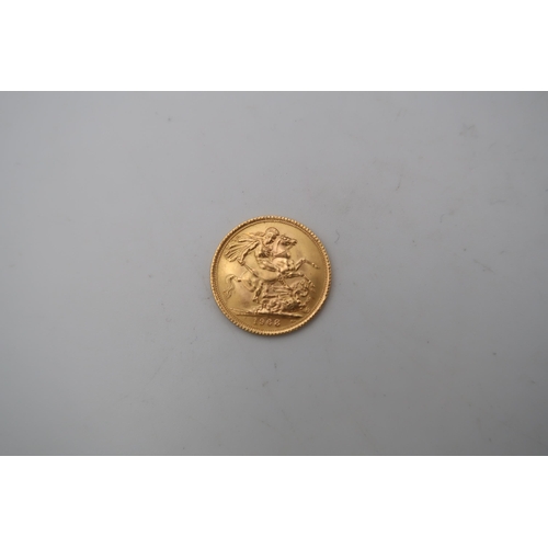 393 - A 1968 Elizabeth II full sovereign 7.98 Grams 22ct gold.