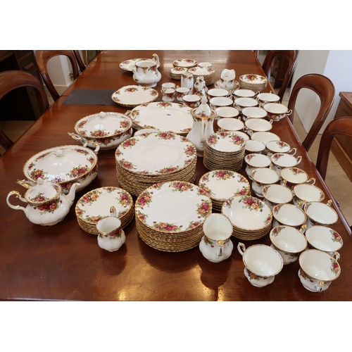 493 - Aynsley Old Country Roses tea and dinner service - consisting of dinner plates, side plates, small s... 