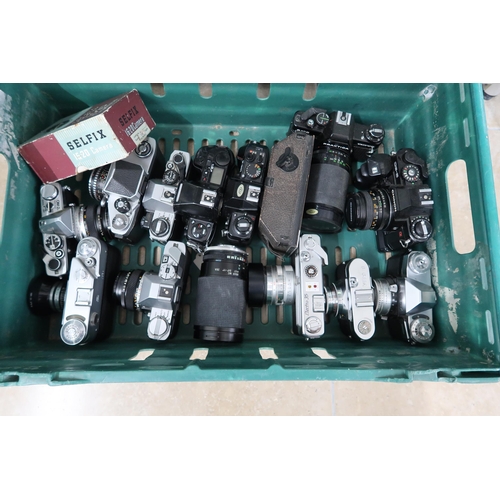 537A - A large group of cameras and lenses including Nikon, Olympus and Chinon.