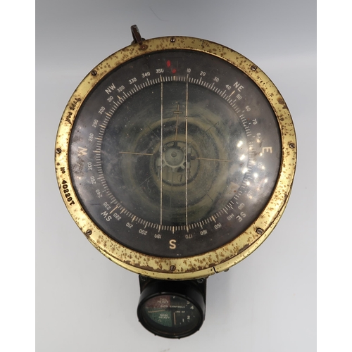 541 - A WWII Air Ministry type P4A Bomber compass A/M No 5A/1276, 18cm diameter, serial number 40228T