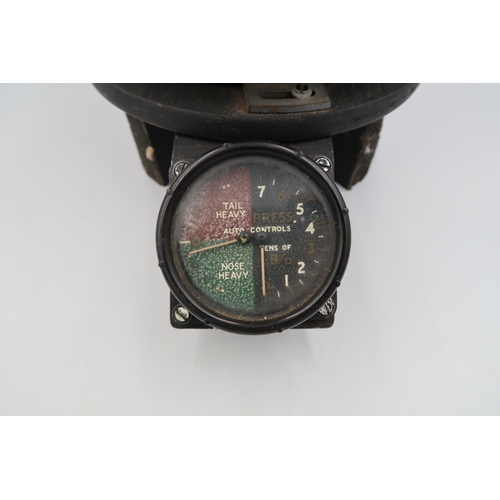 541 - A WWII Air Ministry type P4A Bomber compass A/M No 5A/1276, 18cm diameter, serial number 40228T