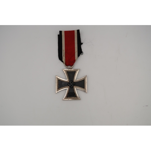 542A - Third Reich Iron Cross, 2nd Class. A good clean example of this non-maker award, retaining all finis... 