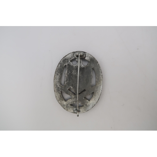 545A - Third Reich General Assault Badge, of silver form, a good quality example of this pin backed award, ... 