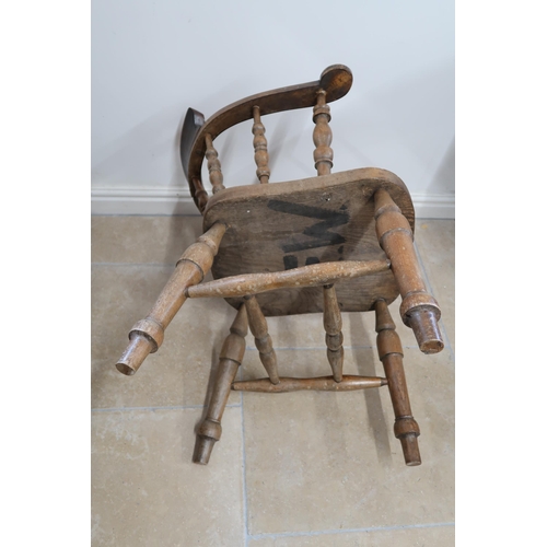 632 - A smokers bow chair