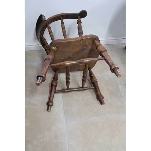 633 - A smokers bow chair