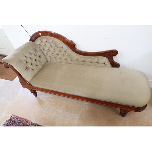 639 - A 19th century mahogany scroll arm chaise lounge on turned legs - in sound condition