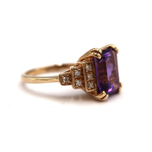 194 - A 9ct yellow gold Art Deco style amethyst and diamond stepped ring, amethyst is a good colour, diamo... 