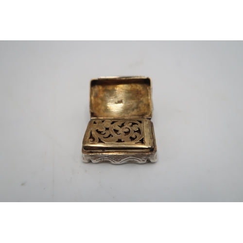 328 - A H.M. Silver Vinaigrette, gilt lined with sponge present .38 Troy Oz.