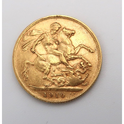 372 - A 1910 Edward VII full sovereign 7,98grams 22ct gold.