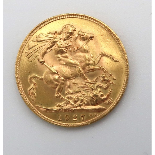 373 - A 1927 George V full sovereign 7.98grams 22ct gold.