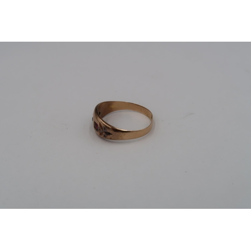 38 - A 15ct gold diamond and paste set ring, size N, 1.5g, hallmarked.