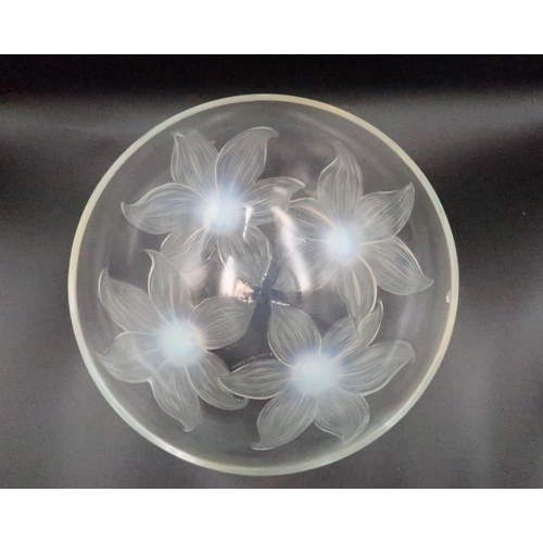 448 - A Lalique, René Lalique, Lys, opalescent glass bowl, designed 1924, the stems of the four lily flowe... 