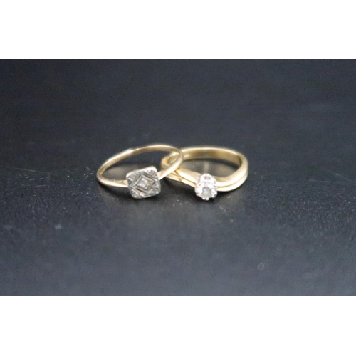 226 - Two diamond rings - An 18ct yellow gold (hallmarked) single stone diamond ring - diamond weight appr... 