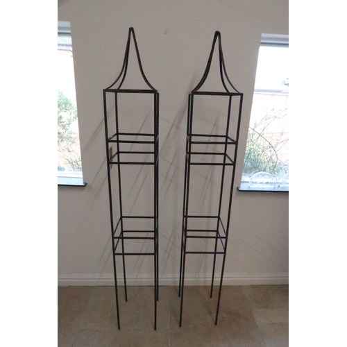 682 - A pair of Garden Trading garden obelisks - Height 180cm