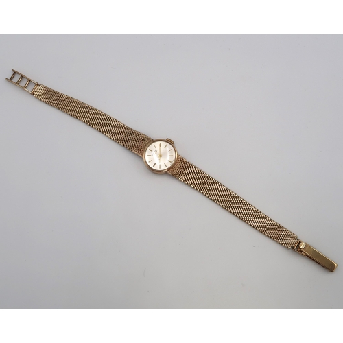 275 - A 9ct yellow gold ladies Longines wristwatch on integral strap - total weight approx 22.3 grams - in... 