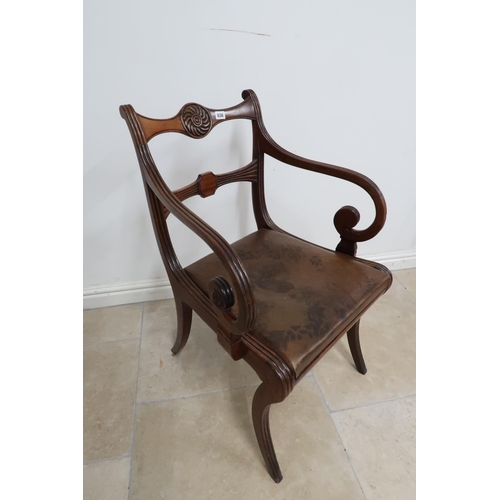 636 - A good quality 19th century mahogany desk chair