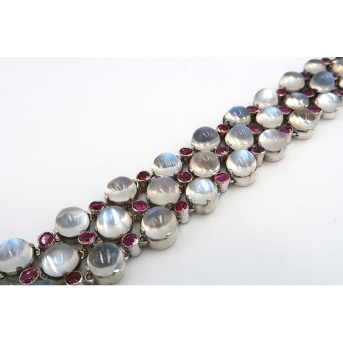  A very good quality Vintage Moonstone and Ruby Bracelet, Made up of 44 Moonstones 6.5mm Diameter int... 