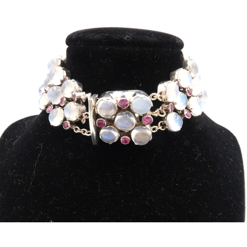  A very good quality Vintage Moonstone and Ruby Bracelet, Made up of 44 Moonstones 6.5mm Diameter int... 