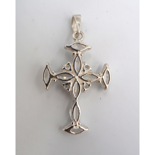  A .925 Silver Set Large Celtic Cross, Size approx. 38mm x 25mm