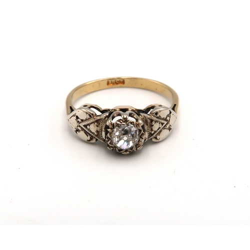 29 - An 18ct Yellow Gold and Platinum 1920s Diamond Ring, Diamond approx. .45crts, Diamond Bright and Liv... 