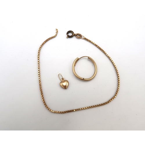 240 - A 9ct gold box-link chain with later base metal clasp, a 9ct gold miniature heart pendant, and a hoo... 