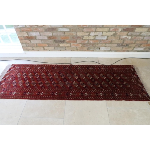 571 - A vintage hand knotted runner - 260cm x 83cm