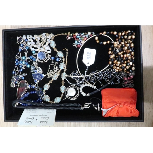 215 - A group of hardstone, pearl and glass set jewellery, incluidng lapis, amethyst and quartz, bracelet,... 